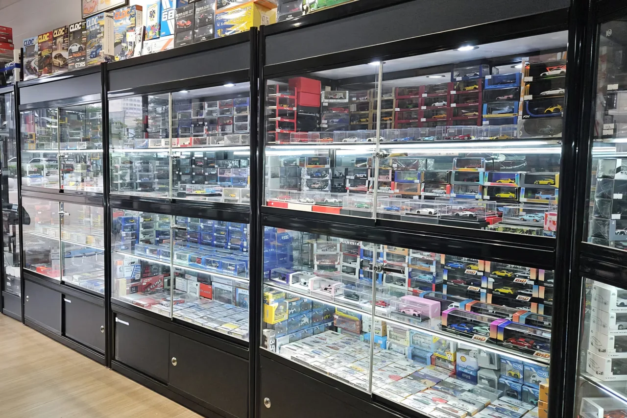 Extreme Model 实体店实景 2